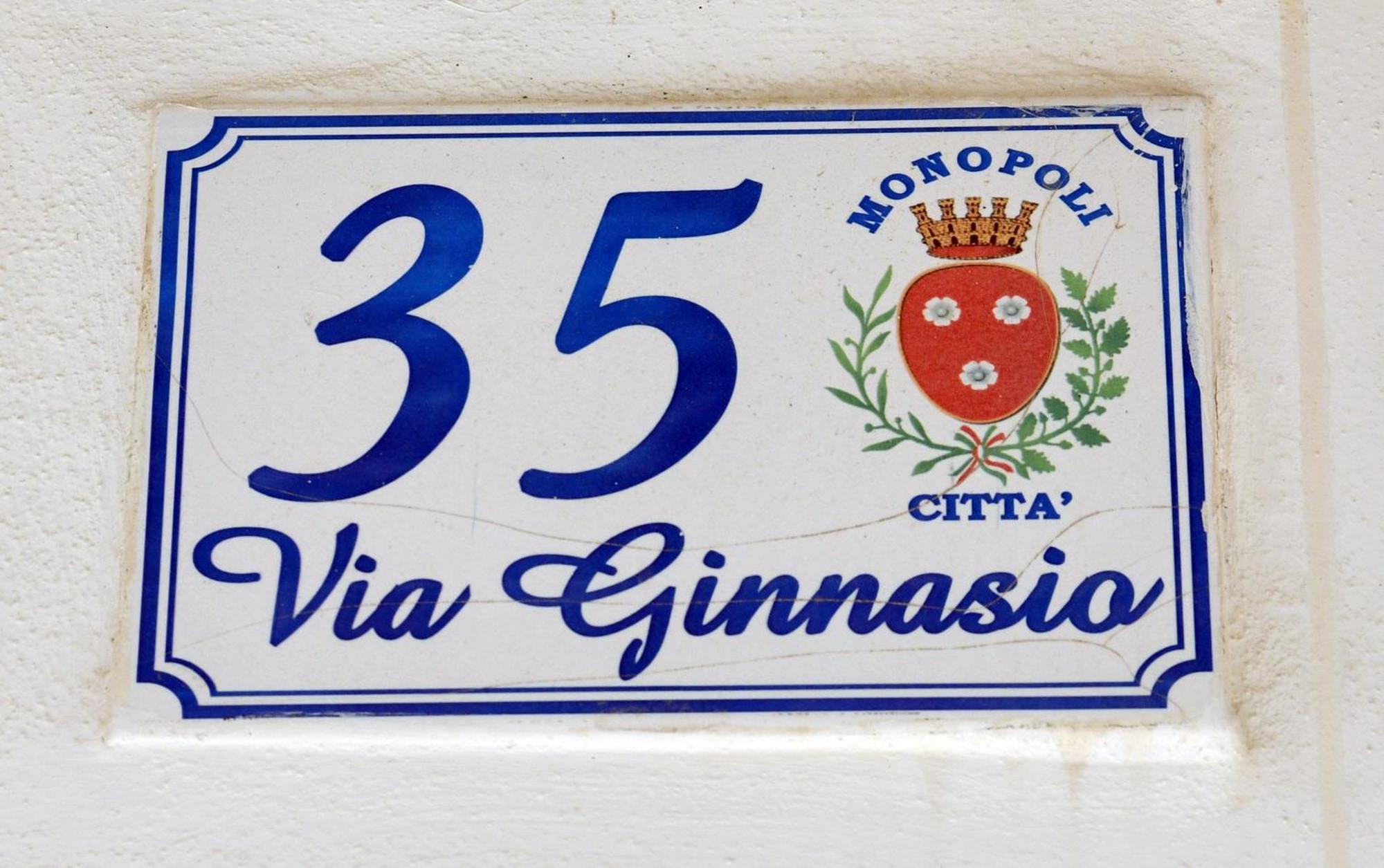 Ginnasio 35 Monopoli Exterior photo